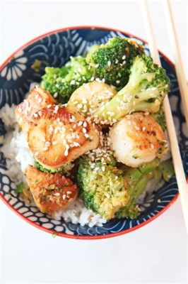  Yantaiin Peräisin Oleva Seared Scallop and Ginger Stir-Fry: A Culinary Adventure Combining Delicate Seafood with Zesty Aromatics